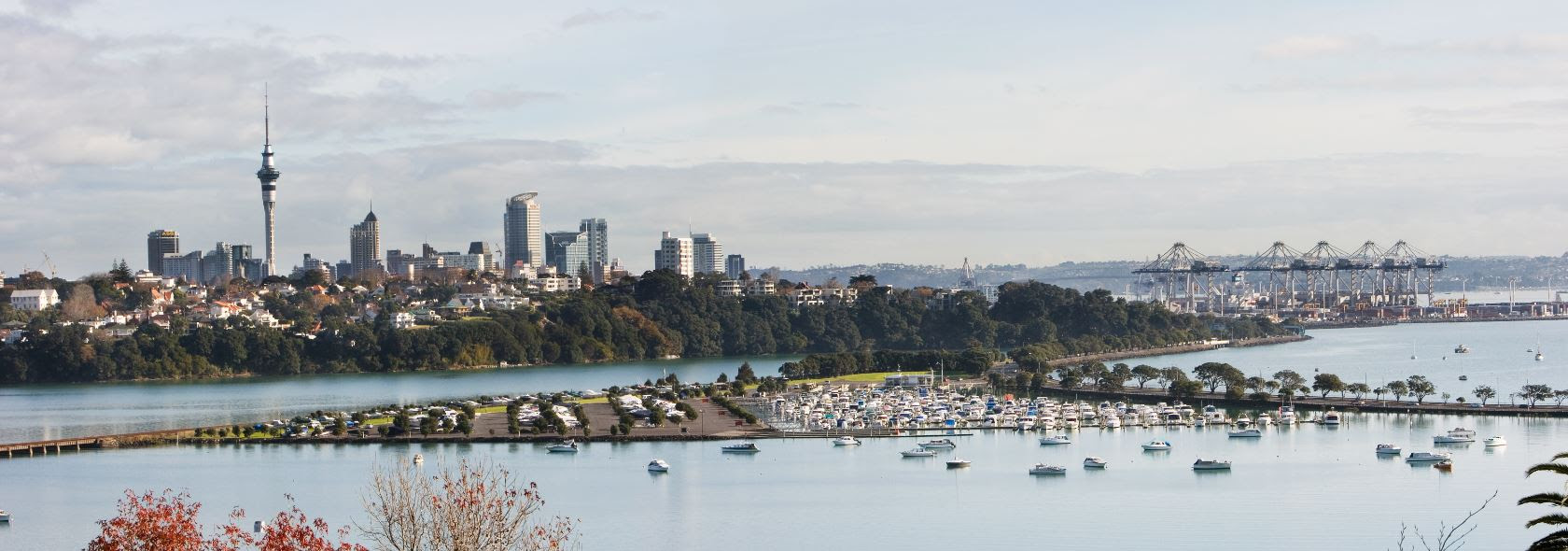 сколько времени сейчас в окленде. окленд новая зеландия водохранилища. окленда молдавия. окленд новая зеландия. окленд (новая зеландия) города новой зеландии.